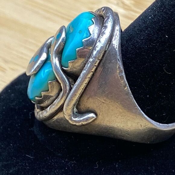 Vintage men’s Effie Calavaza, Zuni Nations Silversmith, heavy size 12 ring - Picture 5 of 12